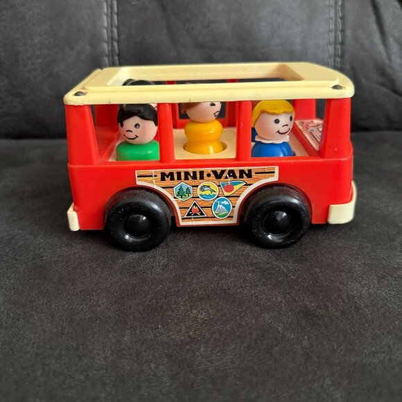 Vintage Fisher Price Mini Van Toy With Little People Figures - Picture 2 of 7